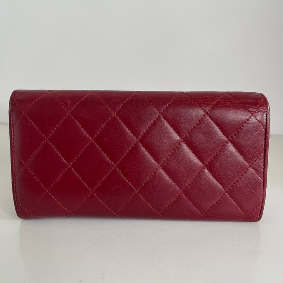 CHANEL Quilted Matelasse Lambskin Wallet - Picture 2 of 11